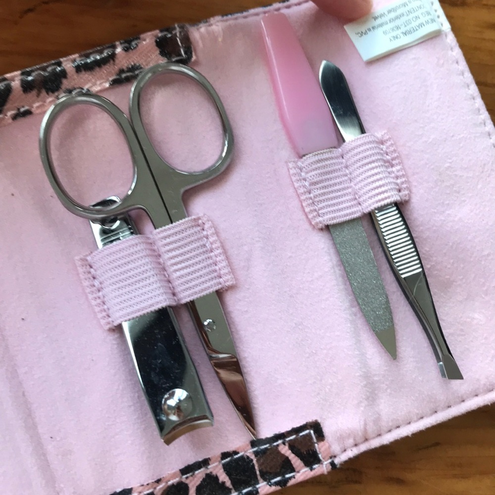 💰 FREE with purchase! Mini Nail Tool Kit